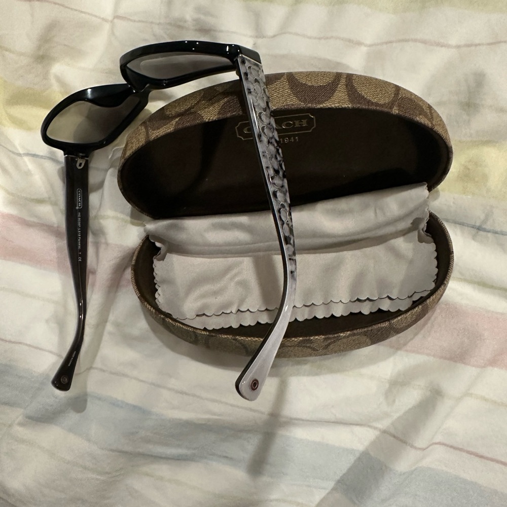 Coach Women's Black Sunglasses - Picture 6 of 6